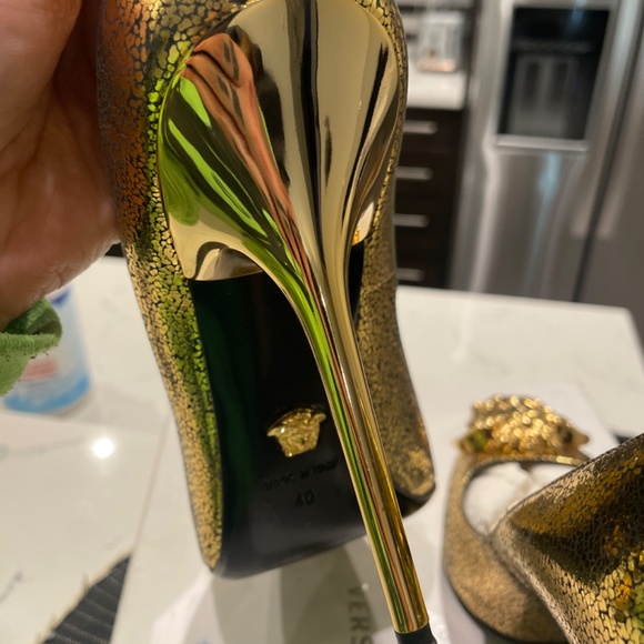 Versace heels - Picture 3 of 6